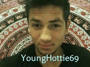 YoungHottie69 Straponles